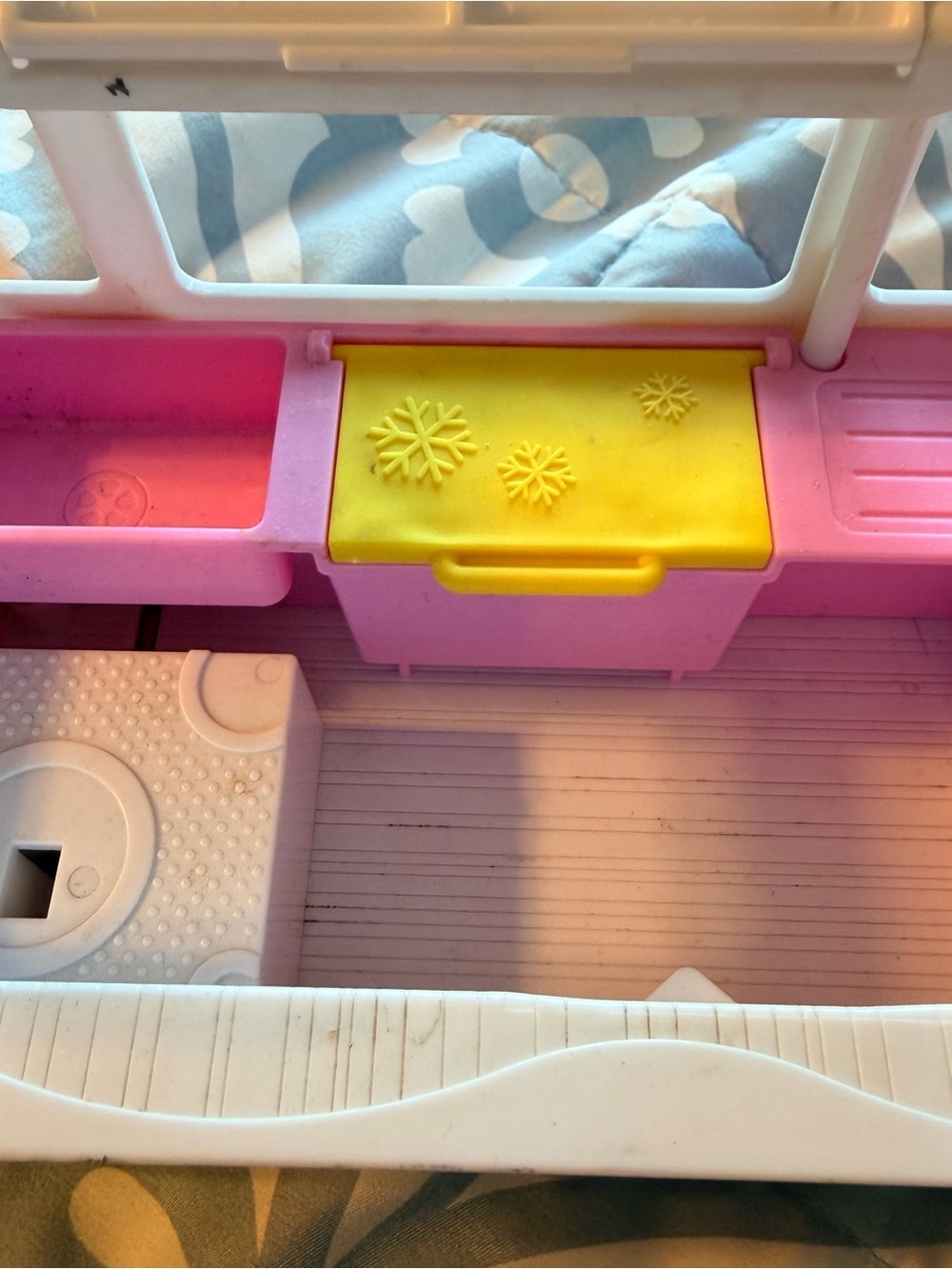 Shopkins Ice Cream Truck Playset — Pink, Yellow & White - Picture 6 of 7